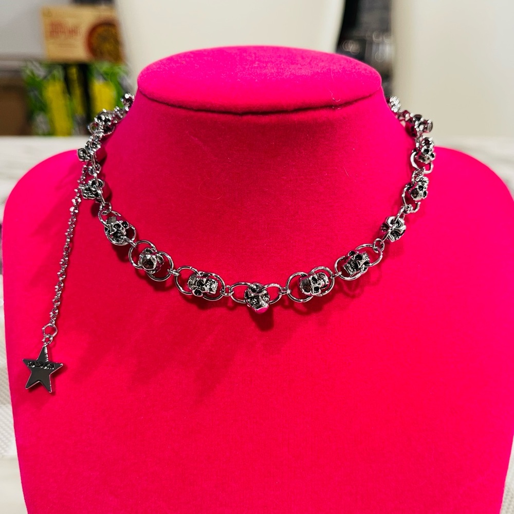Dalmata Silver Skull Chain Necklace